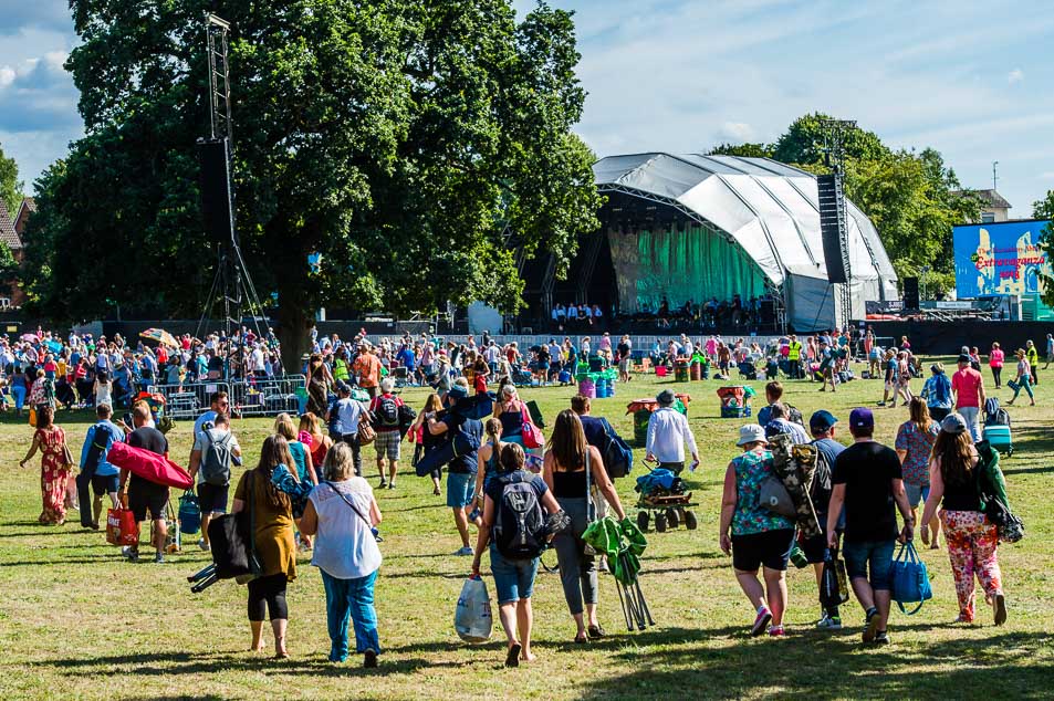 2-Glasto Extravaganza 18-LR-AndrewAllcock-180804-1159